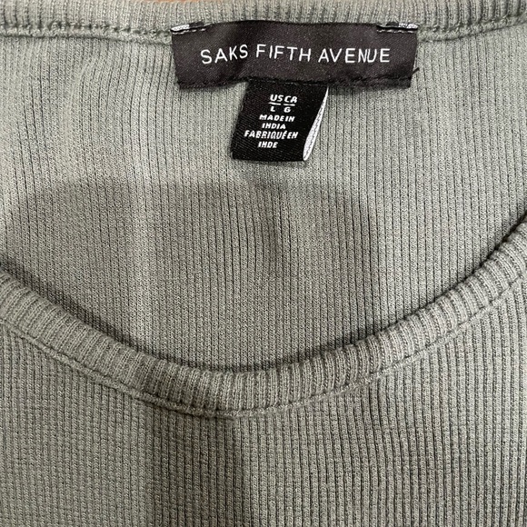 Saks Fifth Avenue 2-Piece Ribbed T-shirts - Size Large - Picture 3 of 5